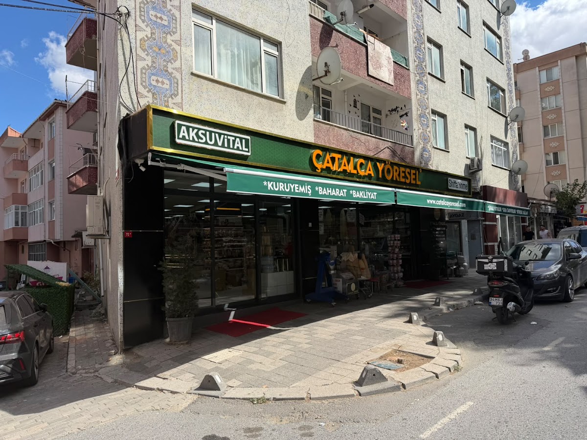 Çatalca Yöresel dükkanının Atatürk Caddesi'ndeki cephesi